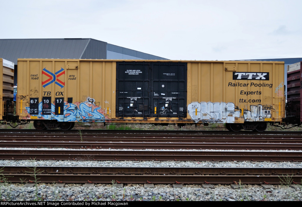 TBOX 671017 609 ft Double Door Excess Height Boxcar TTX (side A)